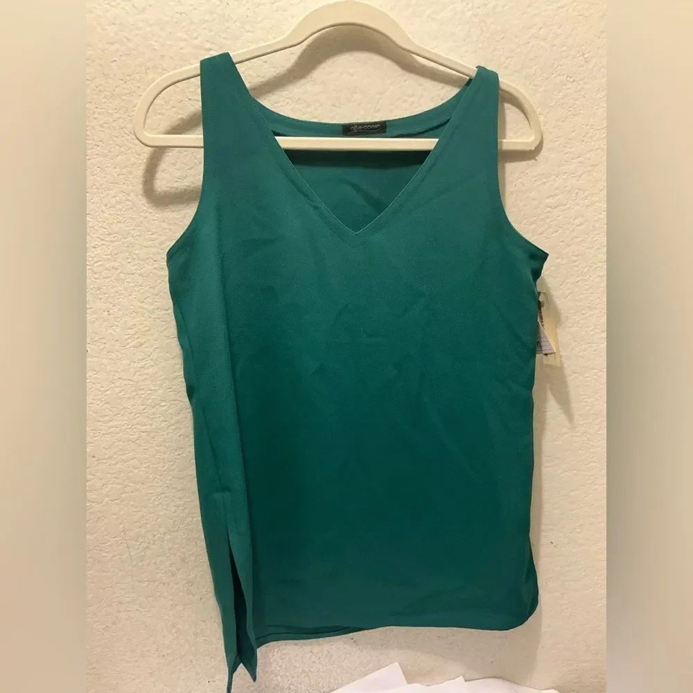 NWT Allie Coosh V neck long cami Top size XP